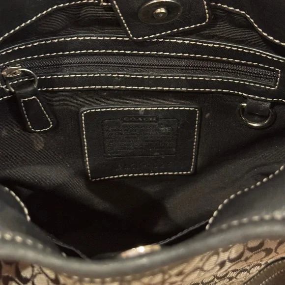 Vintage Coach Soho Black Leather and Canvas Monogram Logo Shoulder Bag - Picture 6 of 8